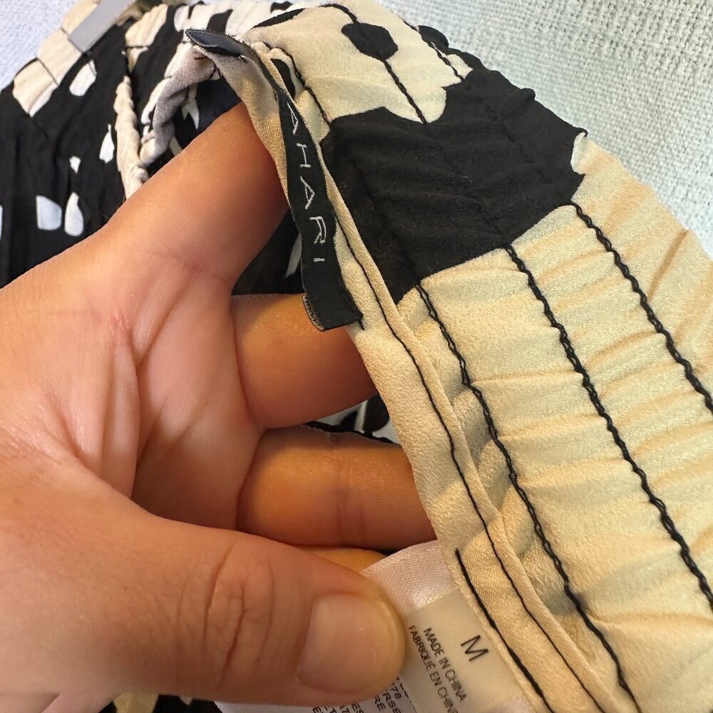 Tahari black and white skirt sz M - Picture 3 of 5